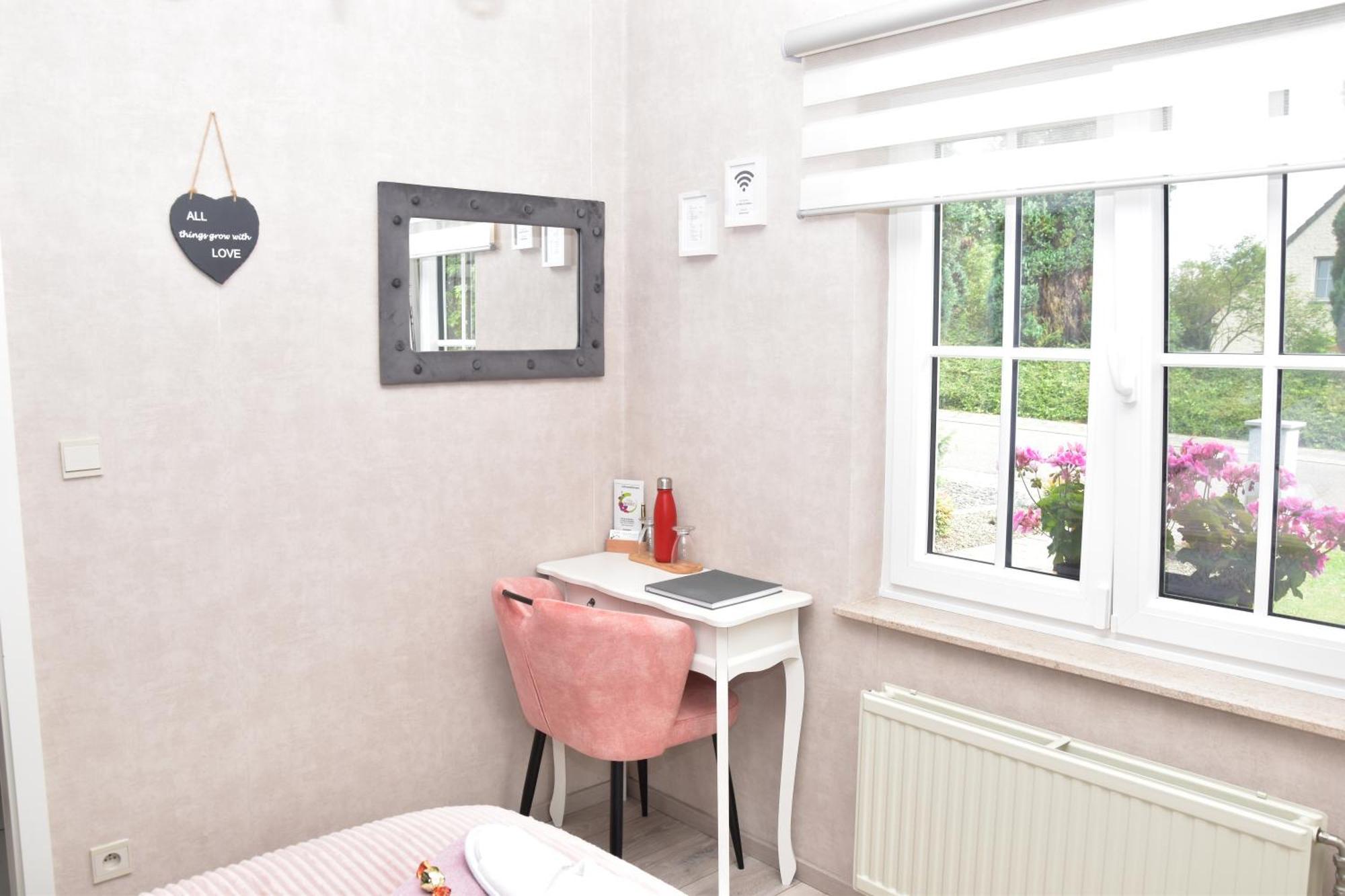 B&B La Villa Orchidees, Breakfast Included Bassenge Exteriör bild